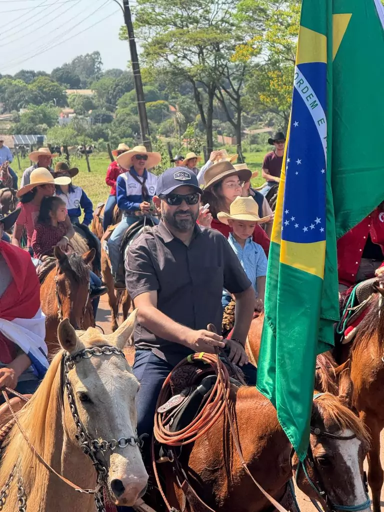 Cavalgada dos Amigos em Paranhos e Ypejhú-PY surpreende com grande público, animação e organização