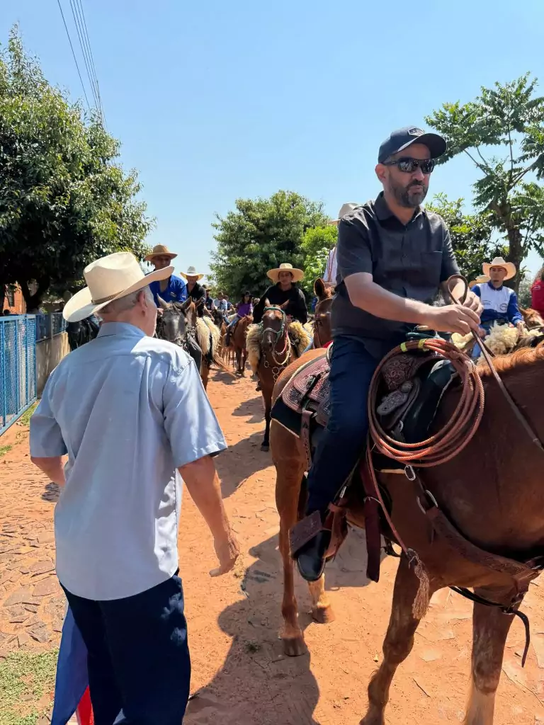 Cavalgada dos Amigos em Paranhos e Ypejhú-PY surpreende com grande público, animação e organização