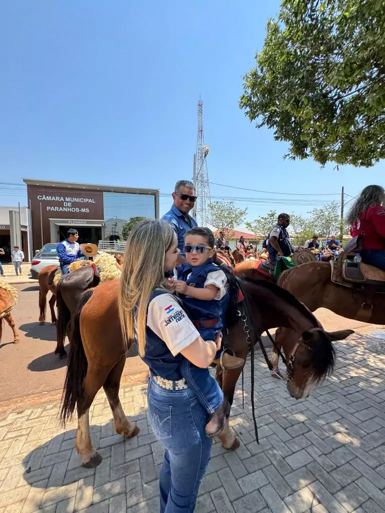 Cavalgada dos Amigos em Paranhos e Ypejhú-PY surpreende com grande público, animação e organização