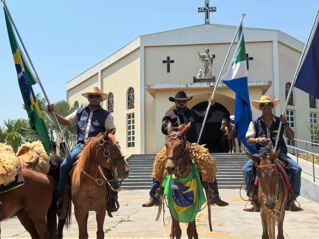 Cavalgada dos Amigos em Paranhos e Ypejhú-PY surpreende com grande público, animação e organização