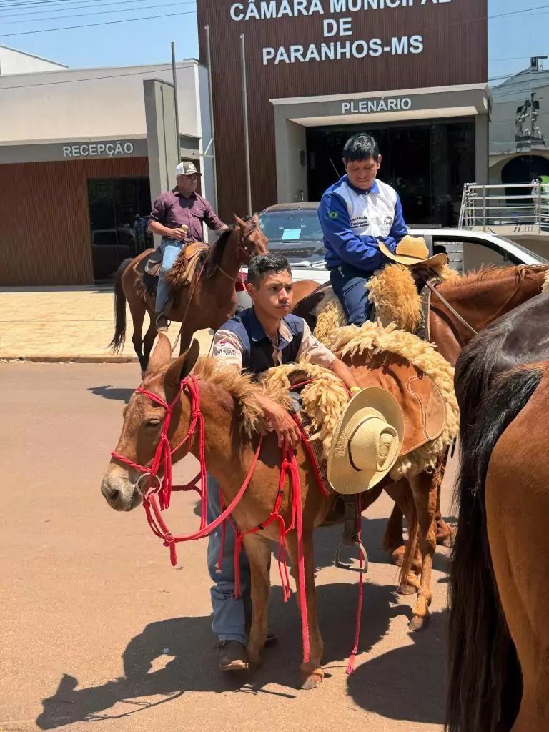 Cavalgada dos Amigos em Paranhos e Ypejhú-PY surpreende com grande público, animação e organização