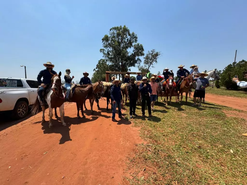 Cavalgada dos Amigos em Paranhos e Ypejhú-PY surpreende com grande público, animação e organização