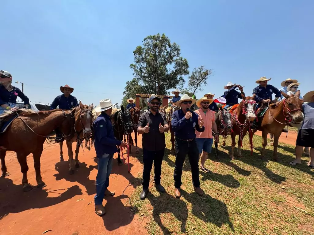 Cavalgada dos Amigos em Paranhos e Ypejhú-PY surpreende com grande público, animação e organização