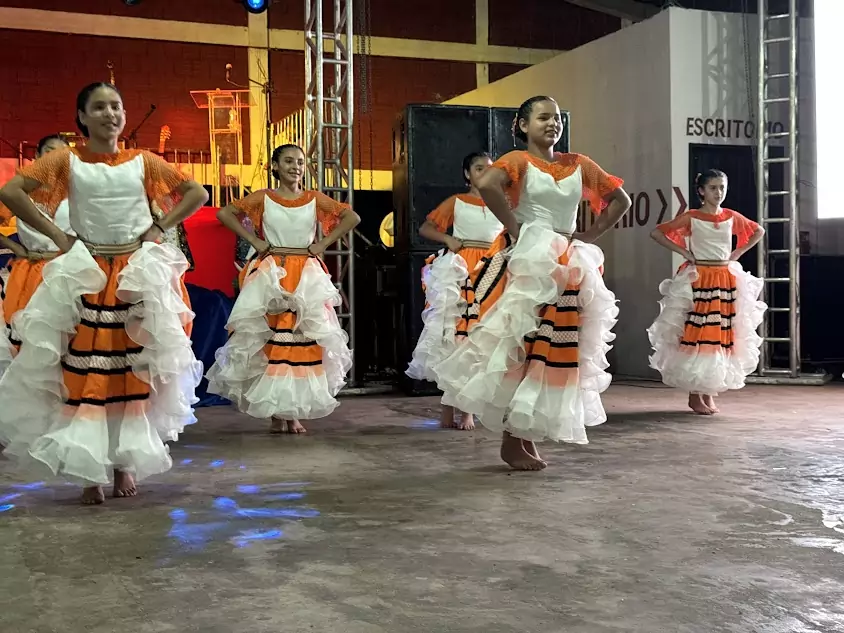Cultura Paraguaia agitou Caracol no último sábado Cultura Paraguaia agitou Caracol no último sábado