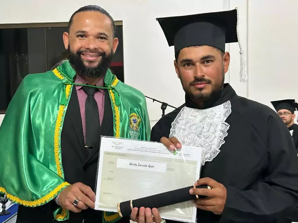 Caracol celebra formatura da primeira turma do Curso Técnico em Administração do Instituto Federal