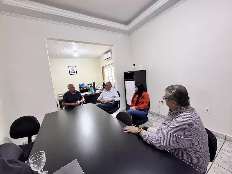 Pré-candidato a deputado estadual Hélio Peluffo visita Caracol e cumpre agenda com o prefeito Neco Pagliosa Pré-candidato a deputado estadual Hélio Peluffo visita Caracol e cumpre agenda com o prefeito Neco Pagliosa