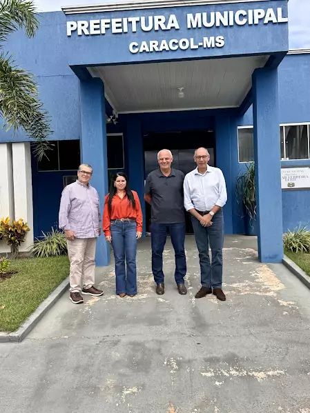 Pré-candidato a deputado estadual Hélio Peluffo visita Caracol e cumpre agenda com o prefeito Neco Pagliosa Pré-candidato a deputado estadual Hélio Peluffo visita Caracol e cumpre agenda com o prefeito Neco Pagliosa