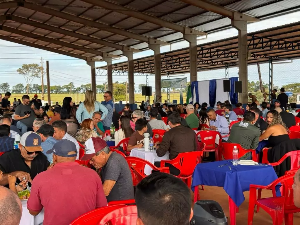 Governador Eduardo Riedel e prefeito Rogério Torquetti lançam novas obras no aniversário de Tacuru