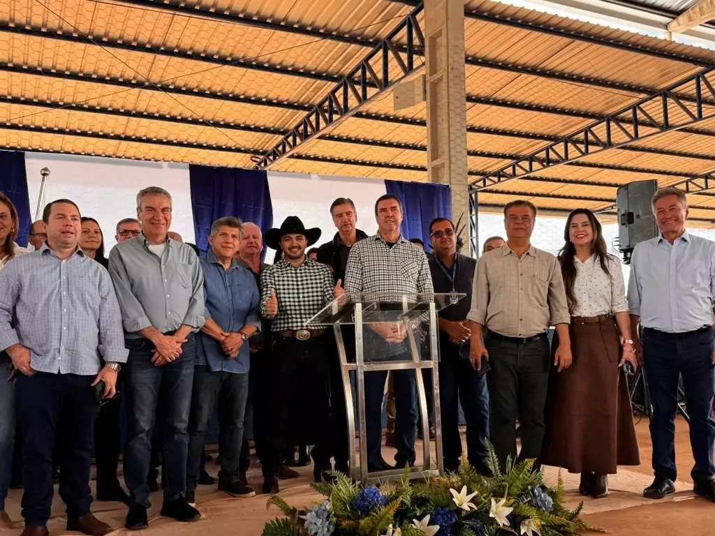 Governador Eduardo Riedel e prefeito Rogério Torquetti lançam novas obras no aniversário de Tacuru