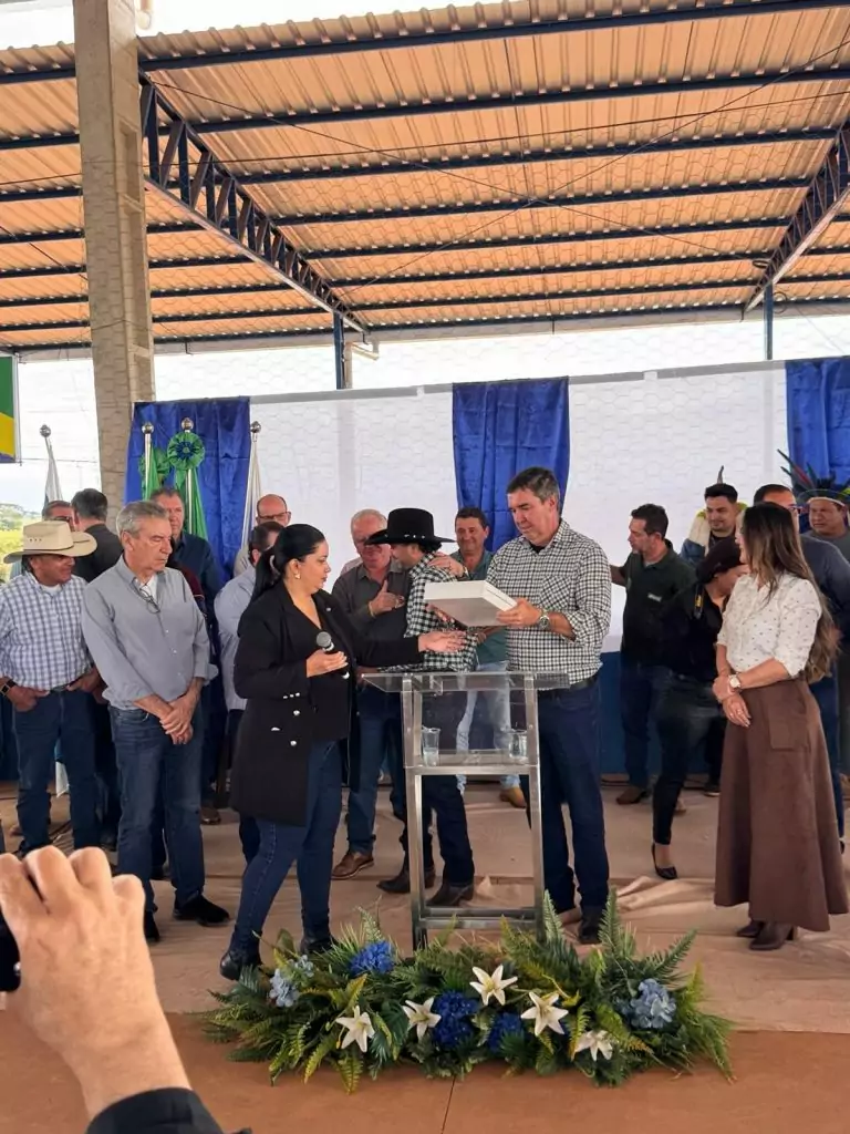Governador Eduardo Riedel e prefeito Rogério Torquetti lançam novas obras no aniversário de Tacuru